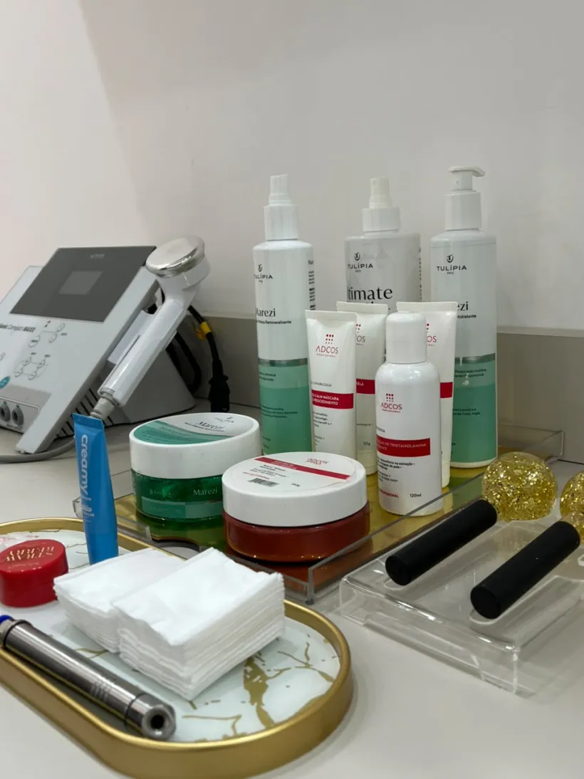 Produtos profissionais e aparelhos de estética usados no Espaço K